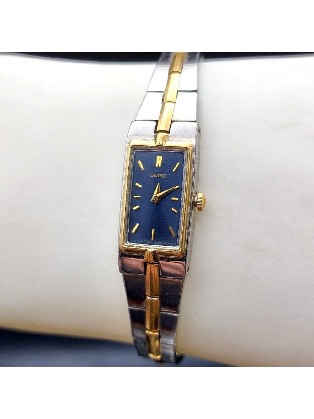 Vintage Seiko Womens Two Tone Tank Watch Blue Dial 2E20-7479 Working